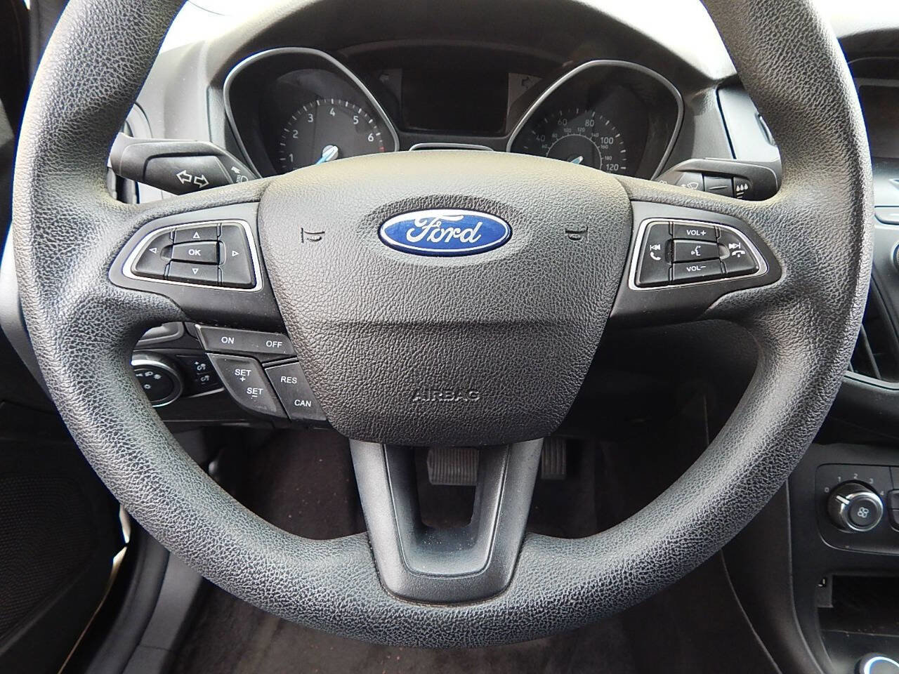 Used 2015 Ford Focus SE image 19