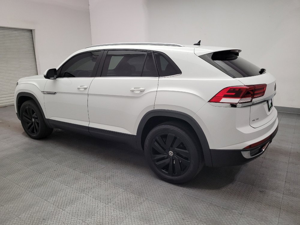 Used 2022 Volkswagen Atlas Cross Sport SE FWD image 3