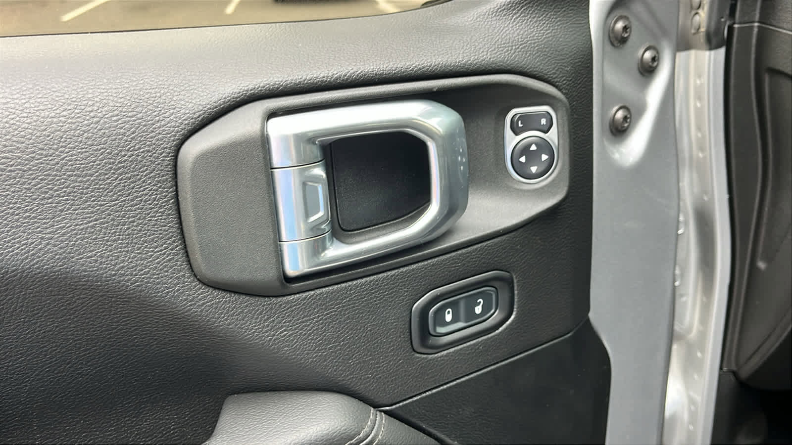 Certified 2021 Jeep Wrangler Unlimited Sahara AWD/4WD image 26
