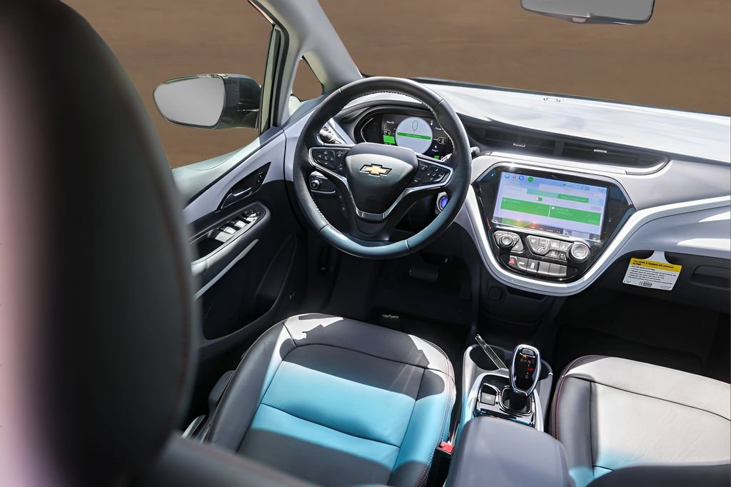 Used 2019 Chevrolet Bolt Premier w/ Infotainment Package FWD image 23