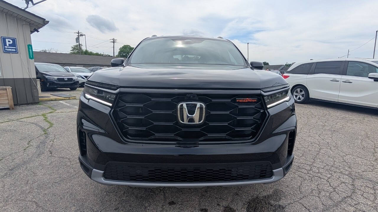 Used 2025 Honda Pilot TrailSport image 36