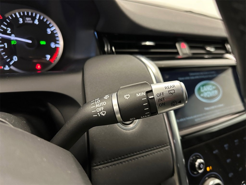 Used 2020 Land Rover Discovery Sport S image 17