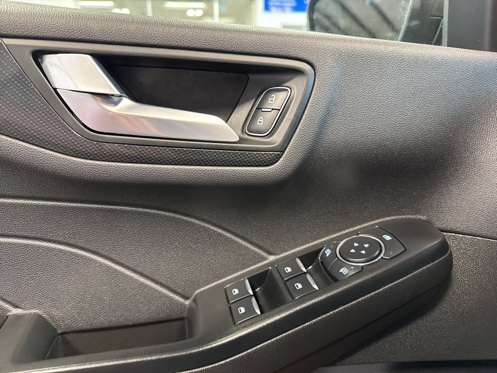 Used 2025 Ford Escape ST-Line AWD/4WD image 20