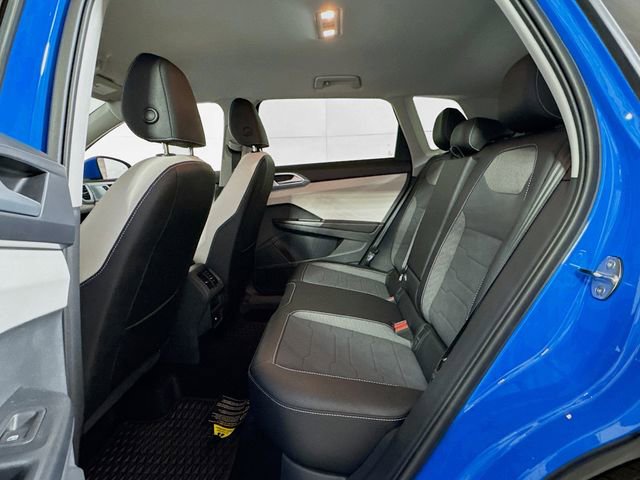 New 2025 Volkswagen Taos SE image 12
