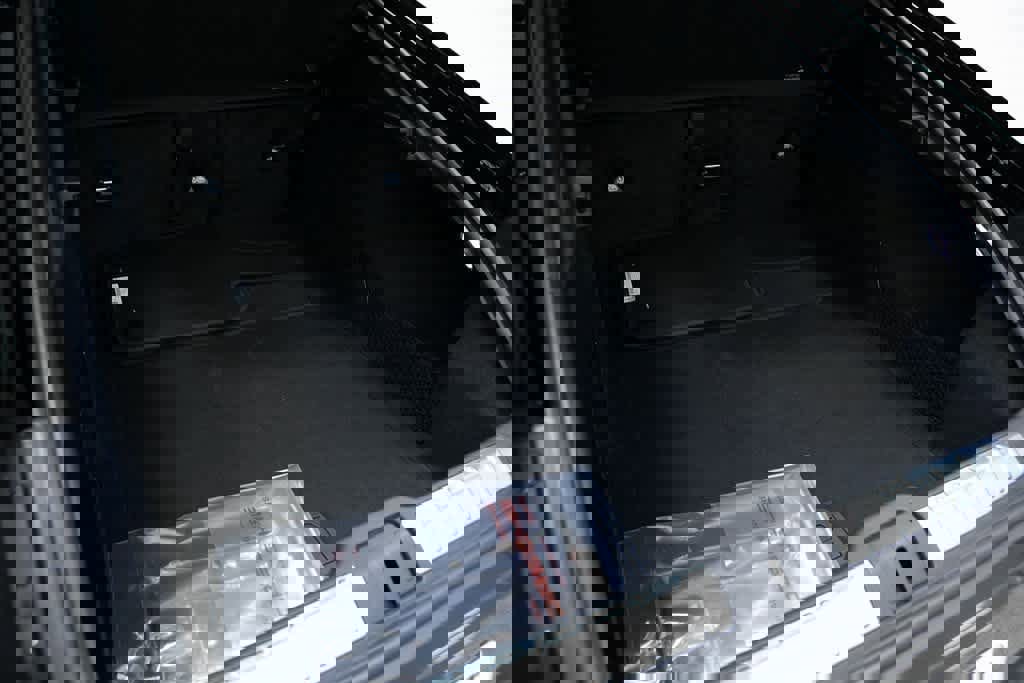 New 2025 Porsche Panamera 4 image 16