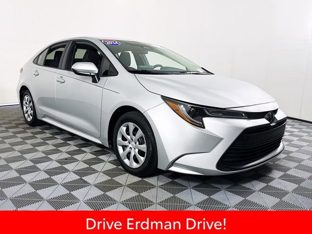 Certified 2024 Toyota Corolla LE FWD image 1