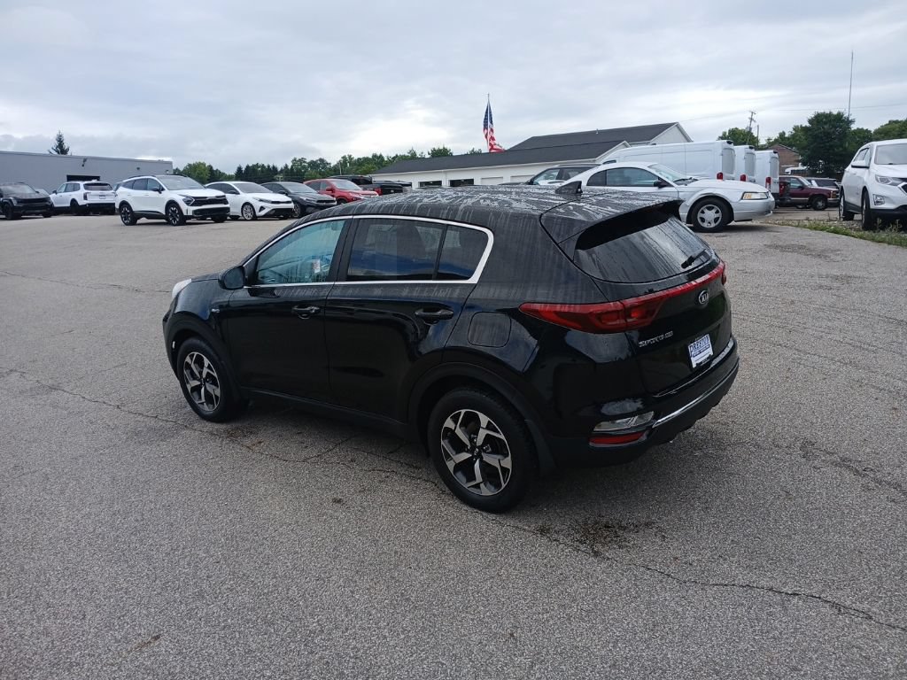 Used 2022 Kia Sportage LX AWD/4WD image 3