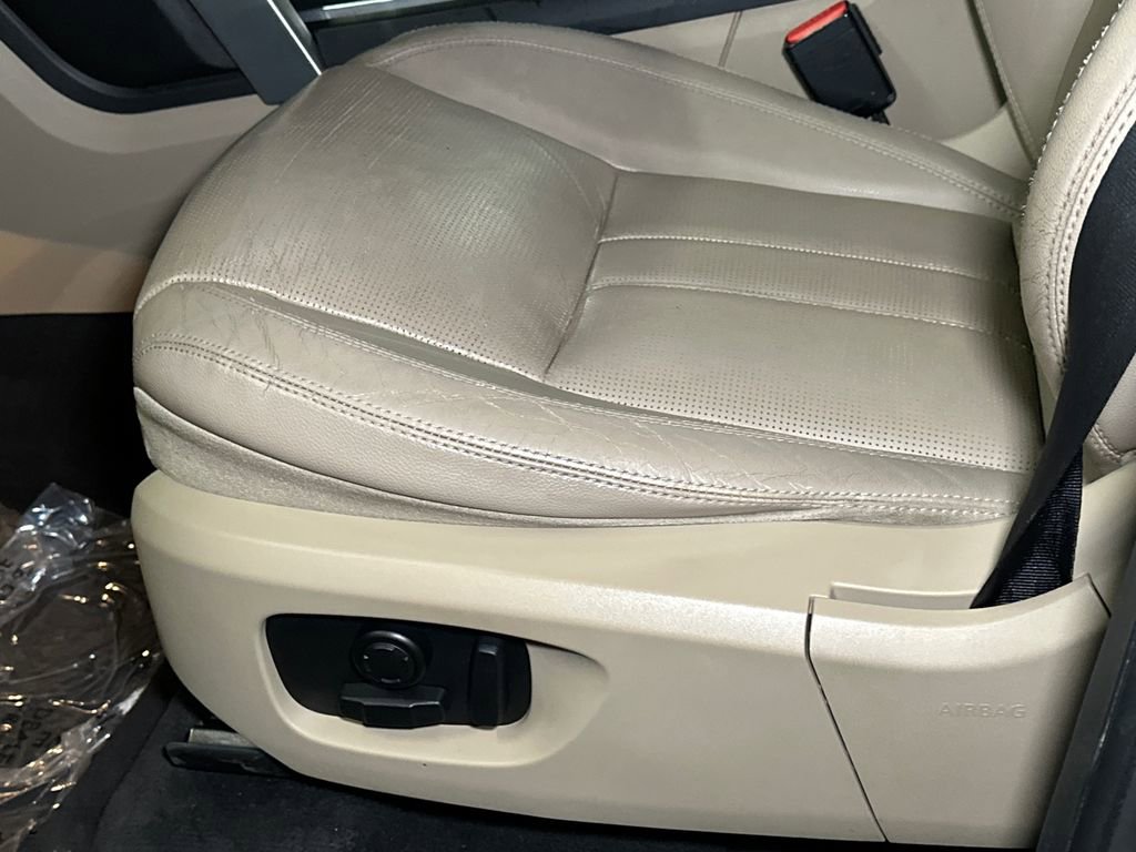 Used 2016 Land Rover Discovery Sport HSE image 20