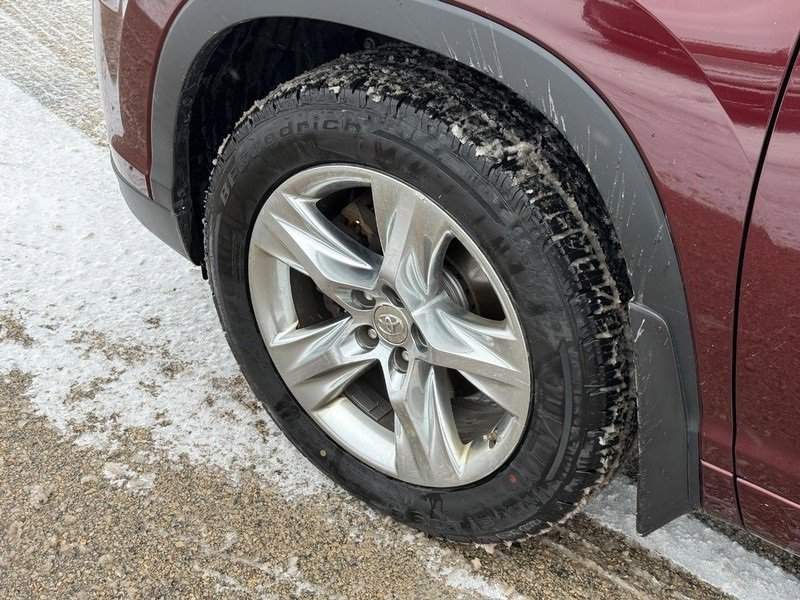 Used 2015 Toyota Highlander Limited Platinum image 10