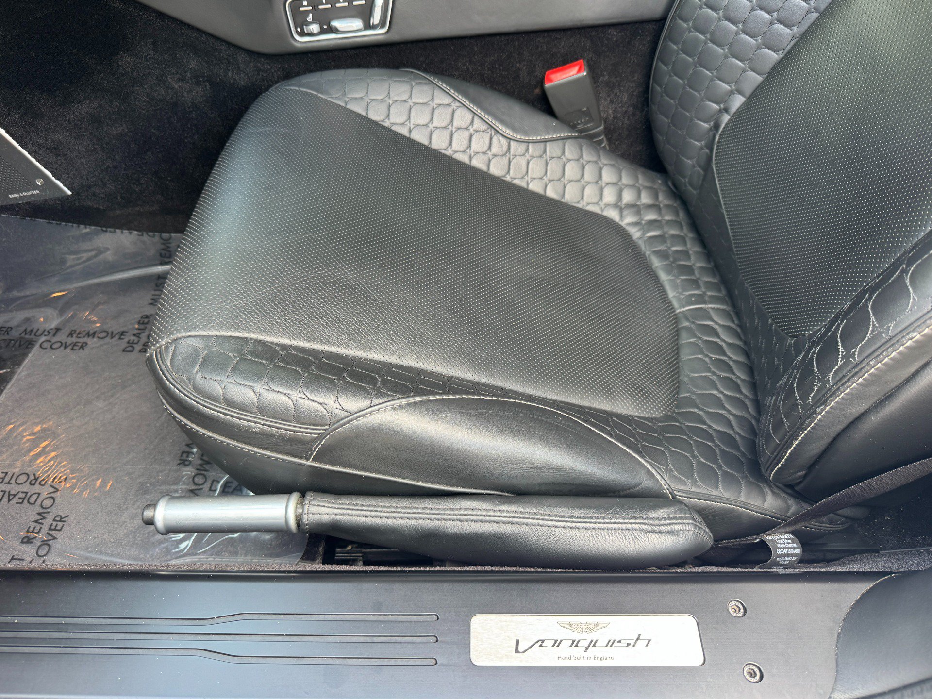 Used 2014 Aston Martin Vanquish Coupe RWD image 36