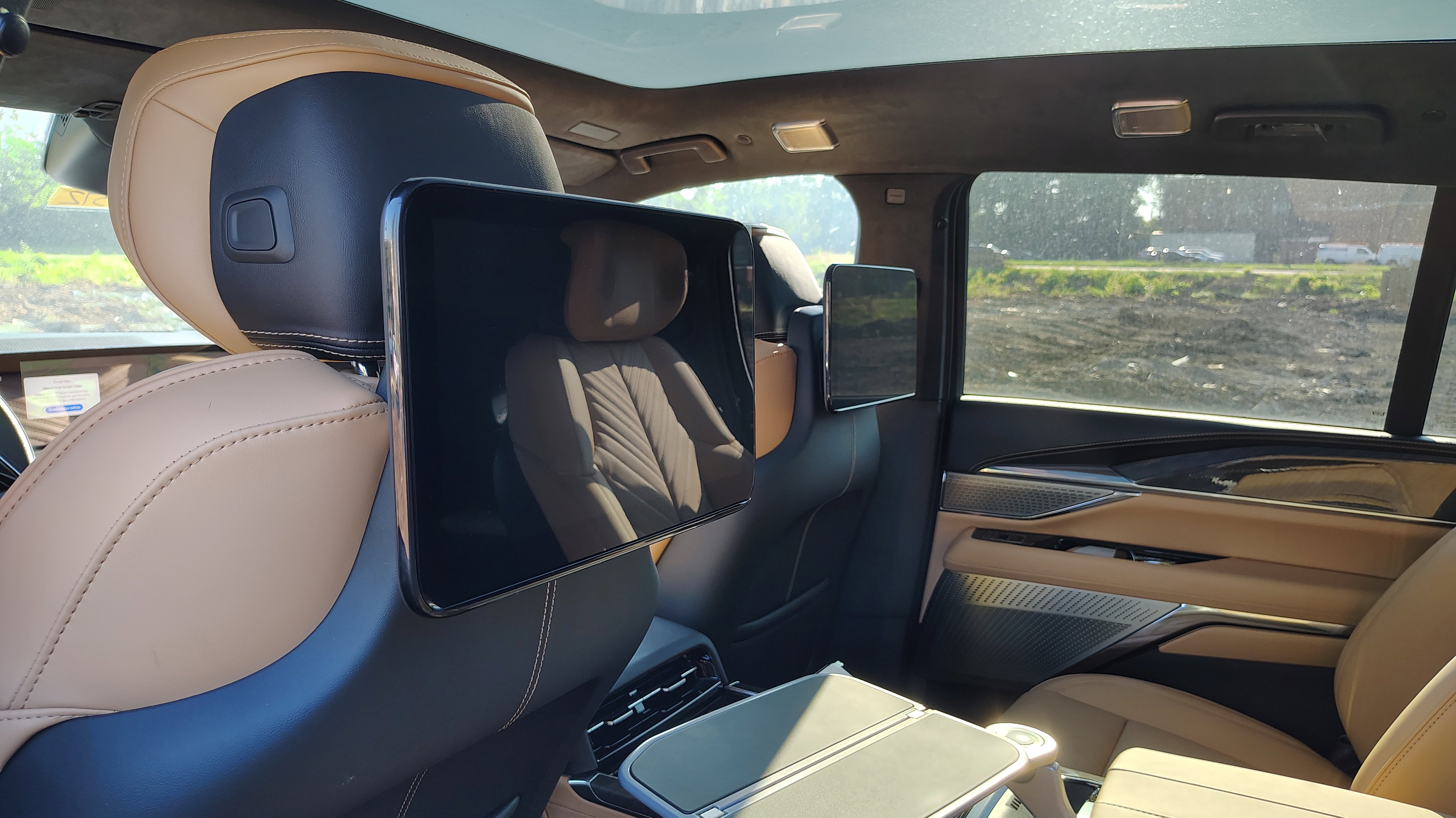 New 2025 Cadillac Escalade IQ Luxury 2 image 41