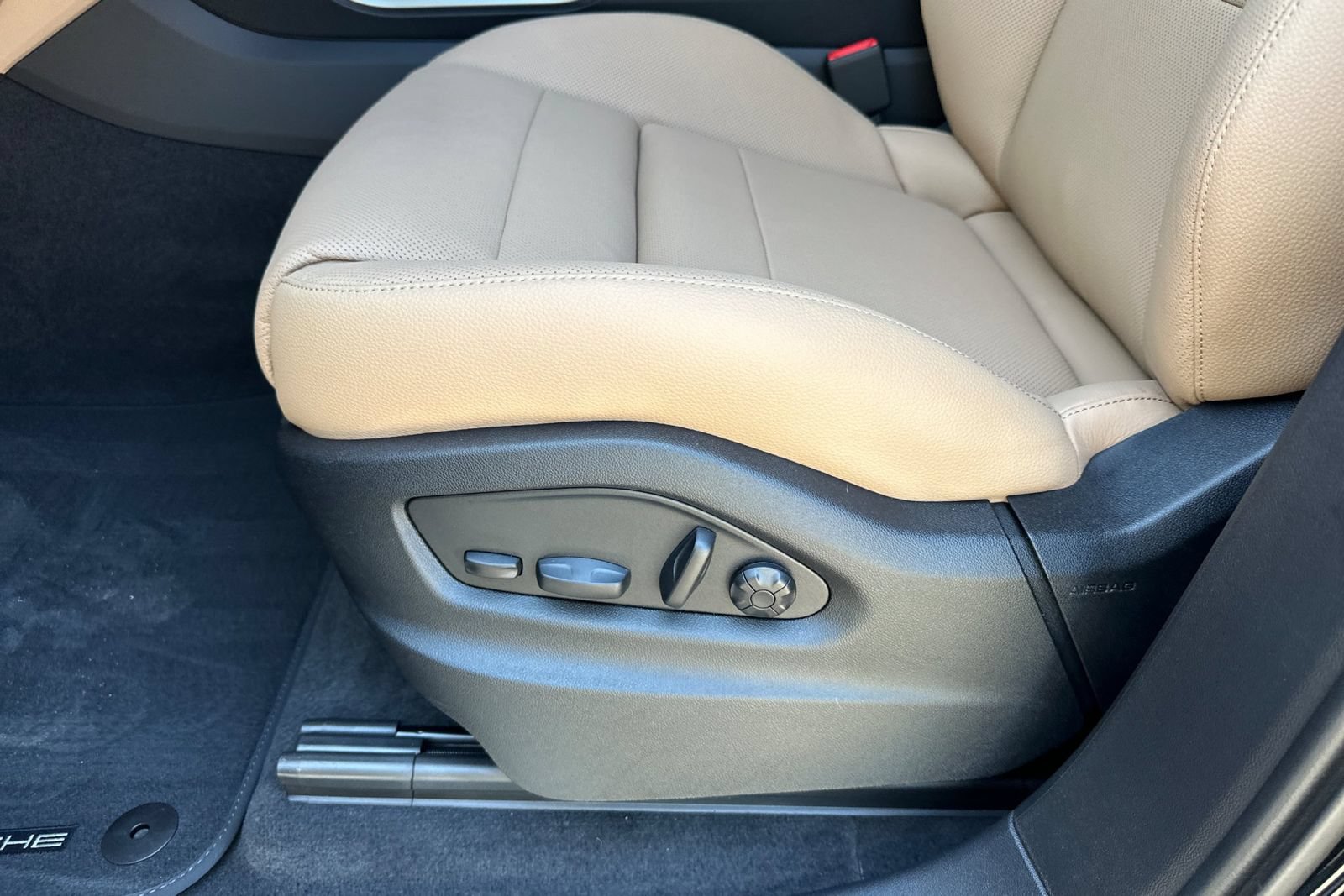 New 2026 Porsche Cayenne E-Hybrid AWD/4WD image 14