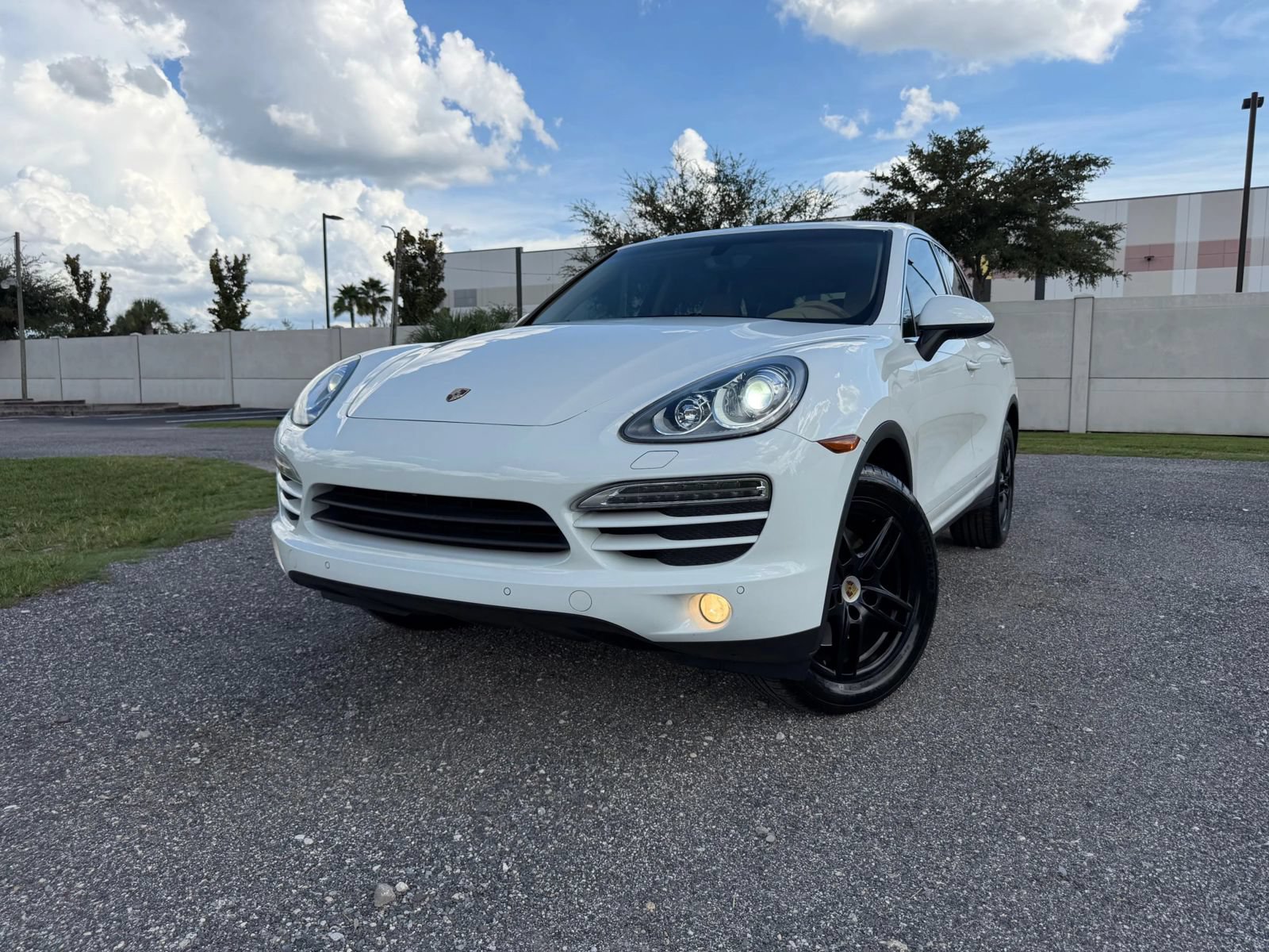 Used 2014 Porsche Cayenne AWD/4WD image 1