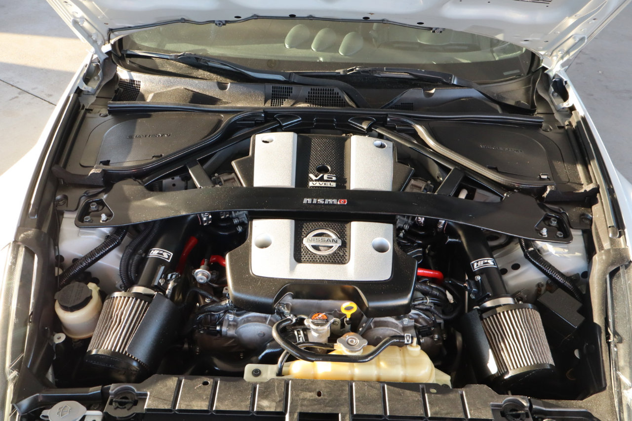 Used 2016 Nissan 370Z NISMO image 25