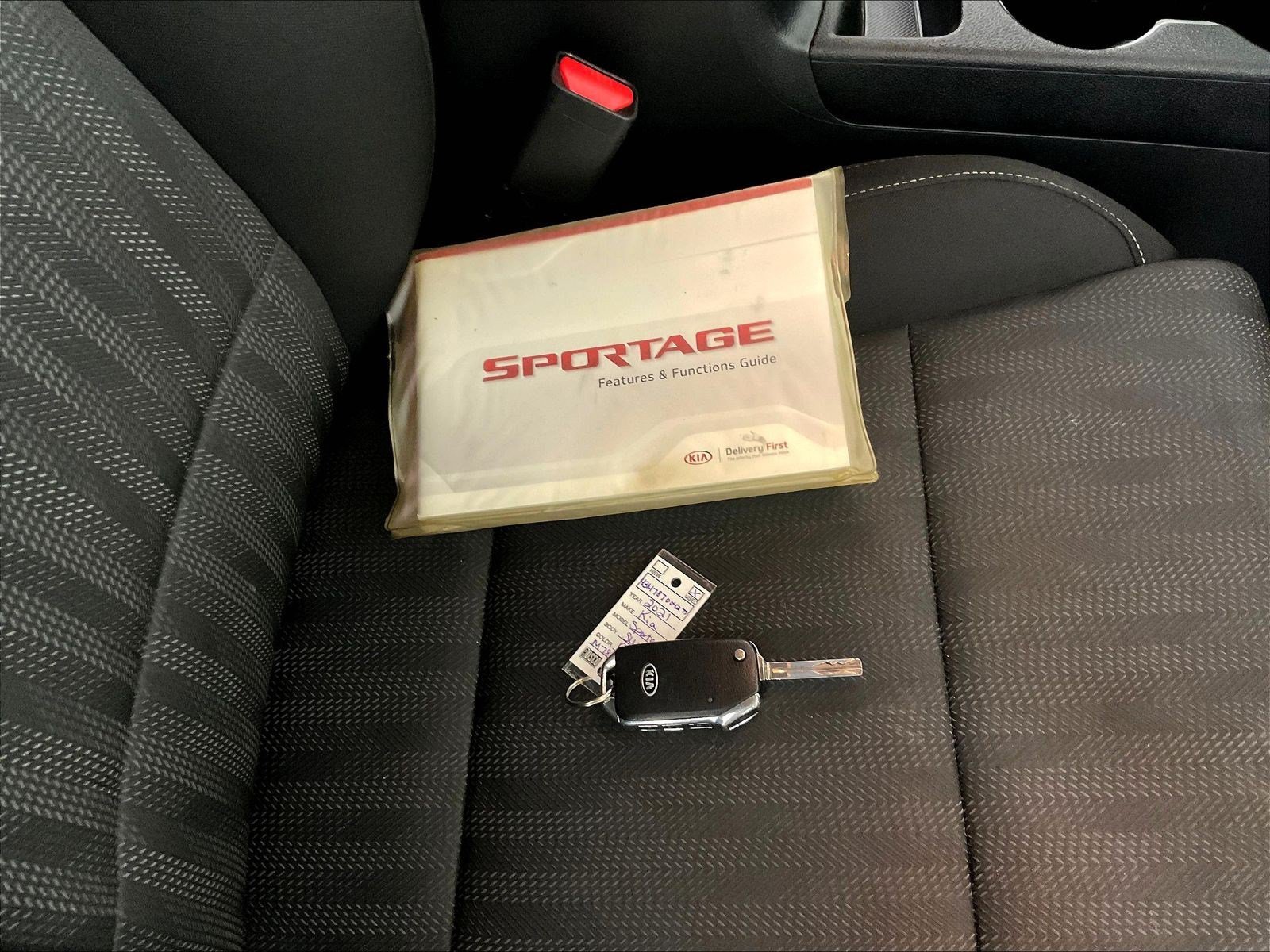 Used 2021 Kia Sportage LX FWD image 34