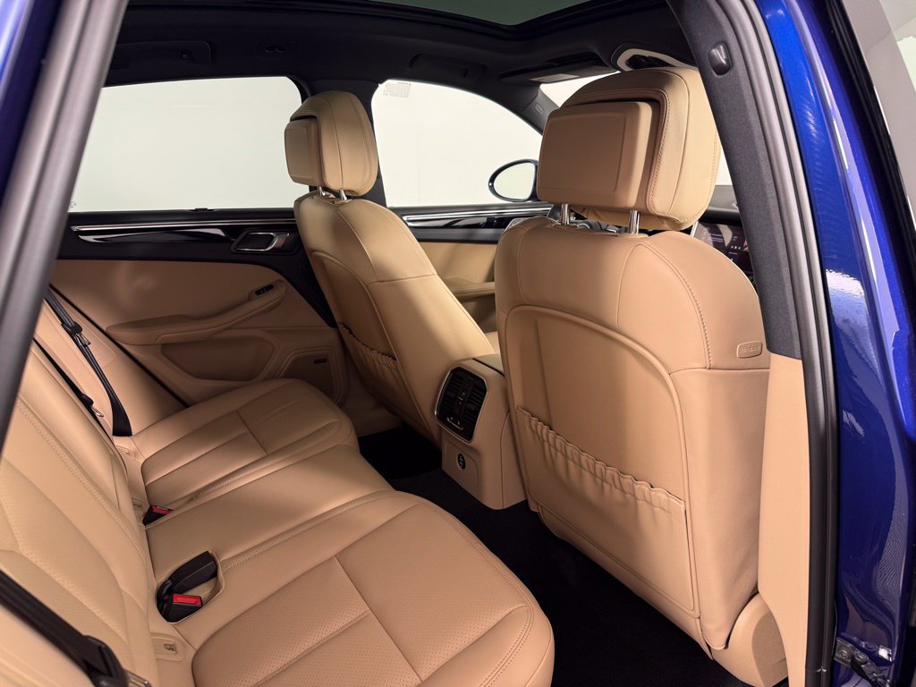 New 2026 Porsche Macan AWD/4WD image 17