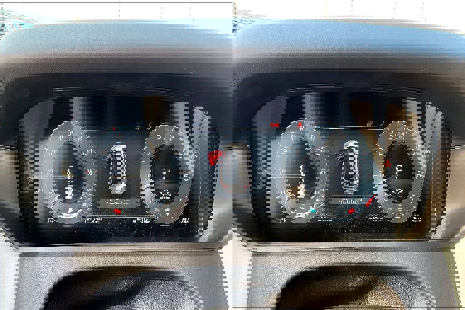 New 2026 Land Rover Range Rover Velar Dynamic SE image 19