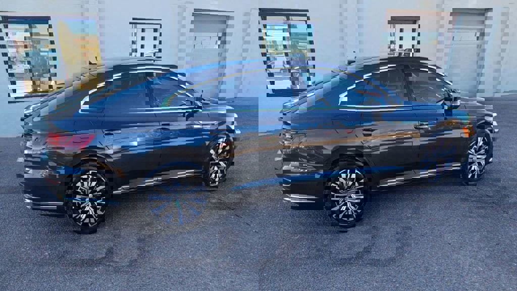 Used 2020 Volkswagen Arteon SE image 8