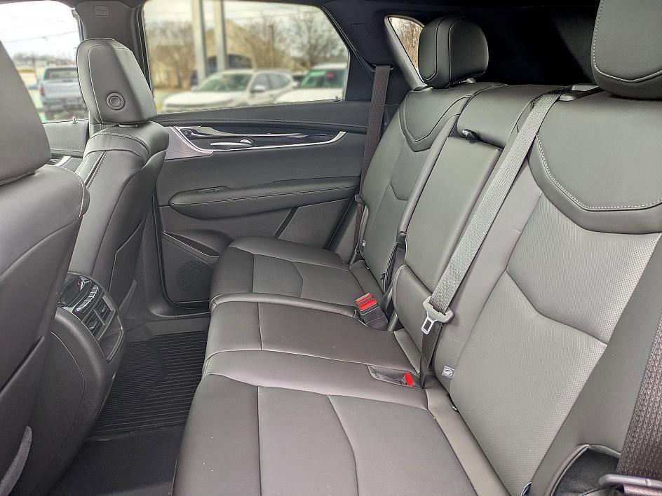 New 2026 Cadillac XT5 Premium Luxury w/ LPO, ONYX Package AWD/4WD image 23