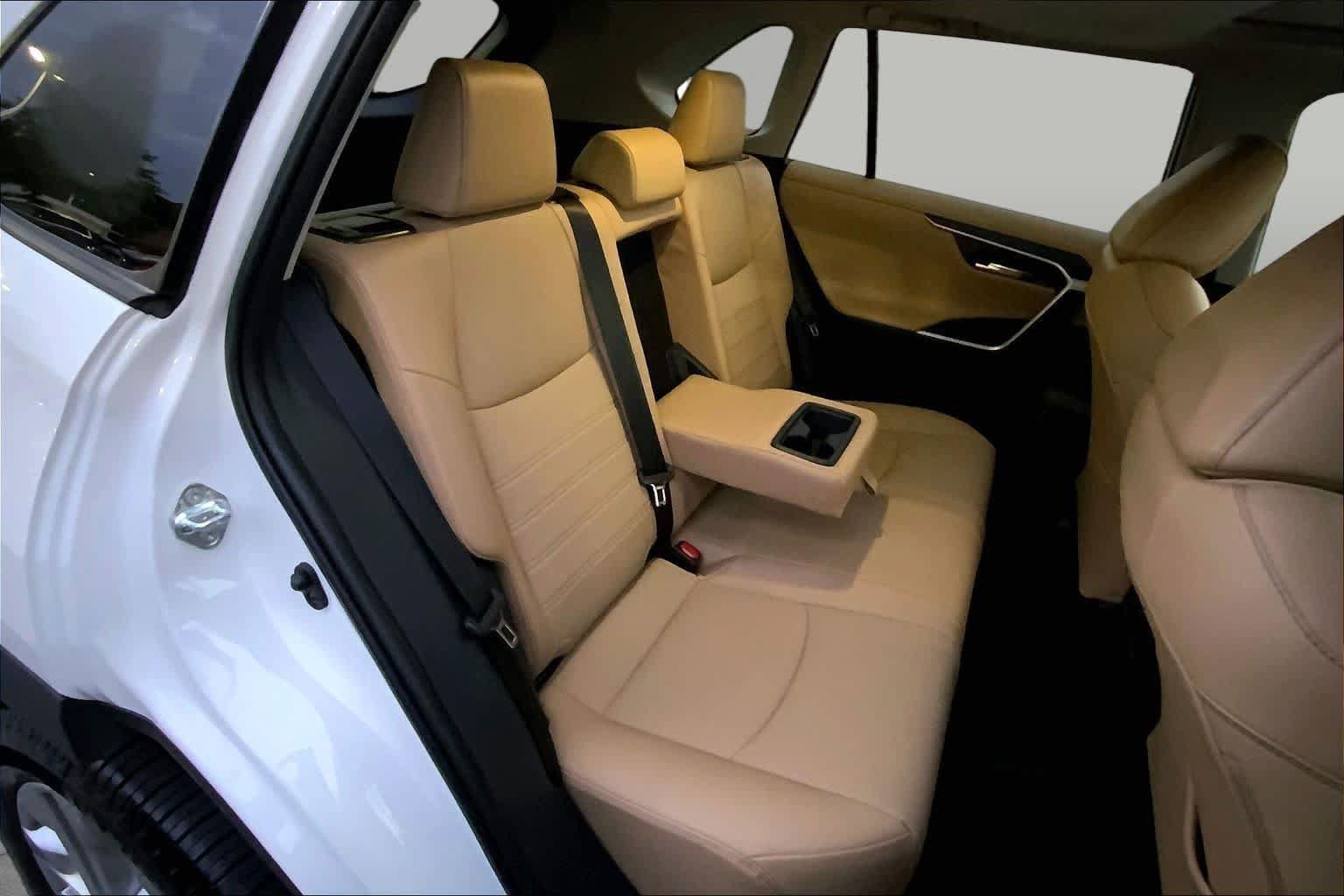 Used 2022 Toyota RAV4 Limited w/ Limited Grade Weather Package AWD/4WD image 19