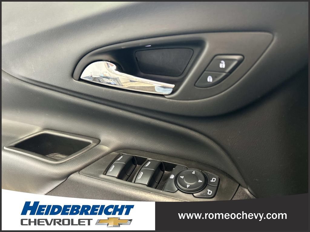 Used 2024 Chevrolet Equinox LT w/ LPO, Floor Liner Package FWD image 11