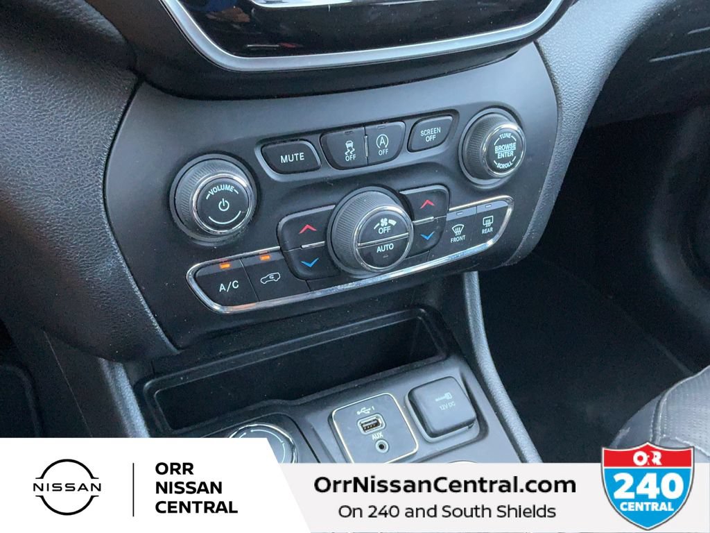 Used 2021 Jeep Cherokee Limited AWD/4WD image 24
