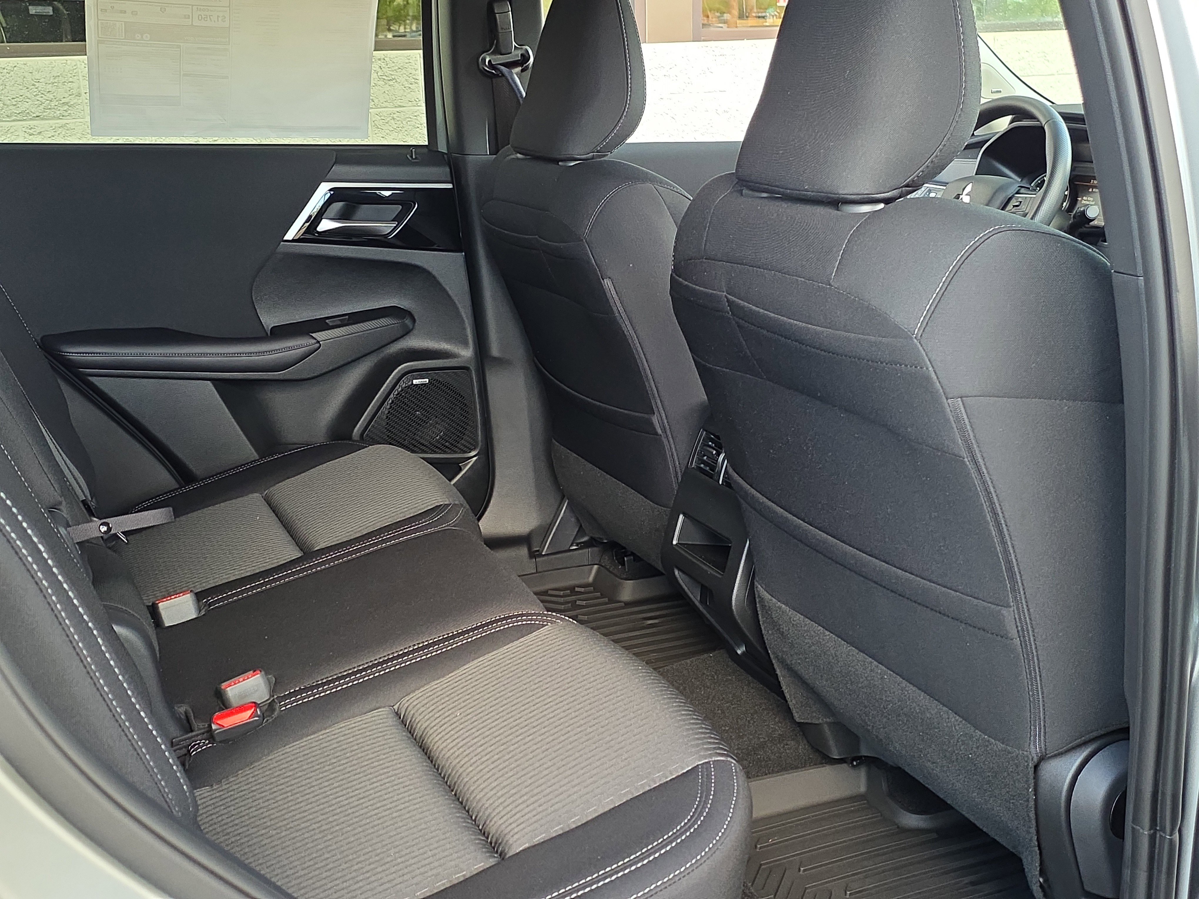 New 2026 Mitsubishi Outlander ES FWD image 27