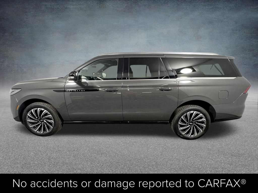 New 2025 Lincoln Navigator L Black Label AWD/4WD image 3