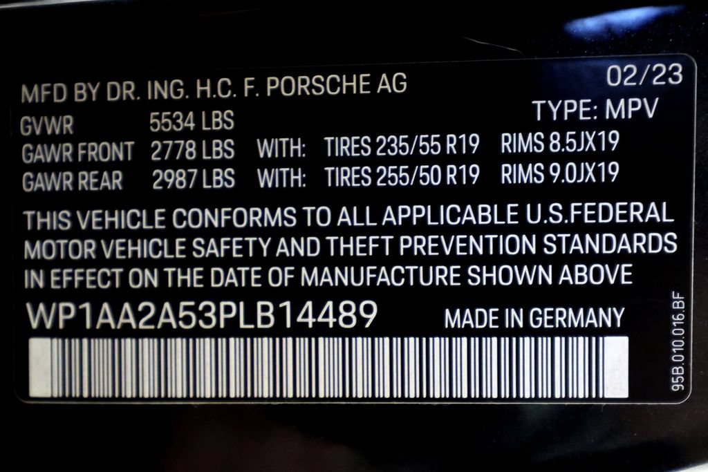 Used 2023 Porsche Macan AWD/4WD image 49