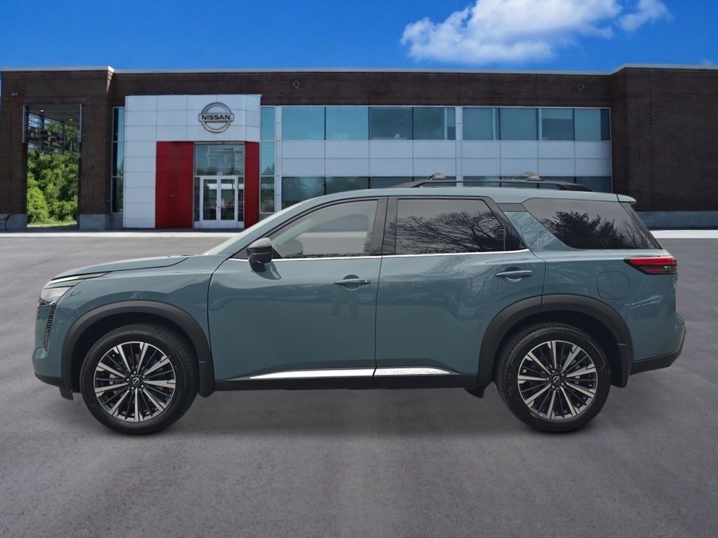 New 2026 Nissan Pathfinder Platinum AWD/4WD image 2