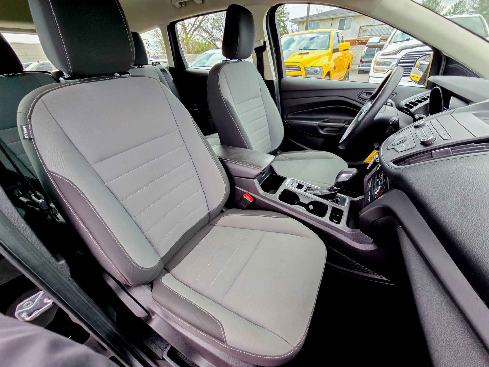 Used 2019 Ford Escape S image 30