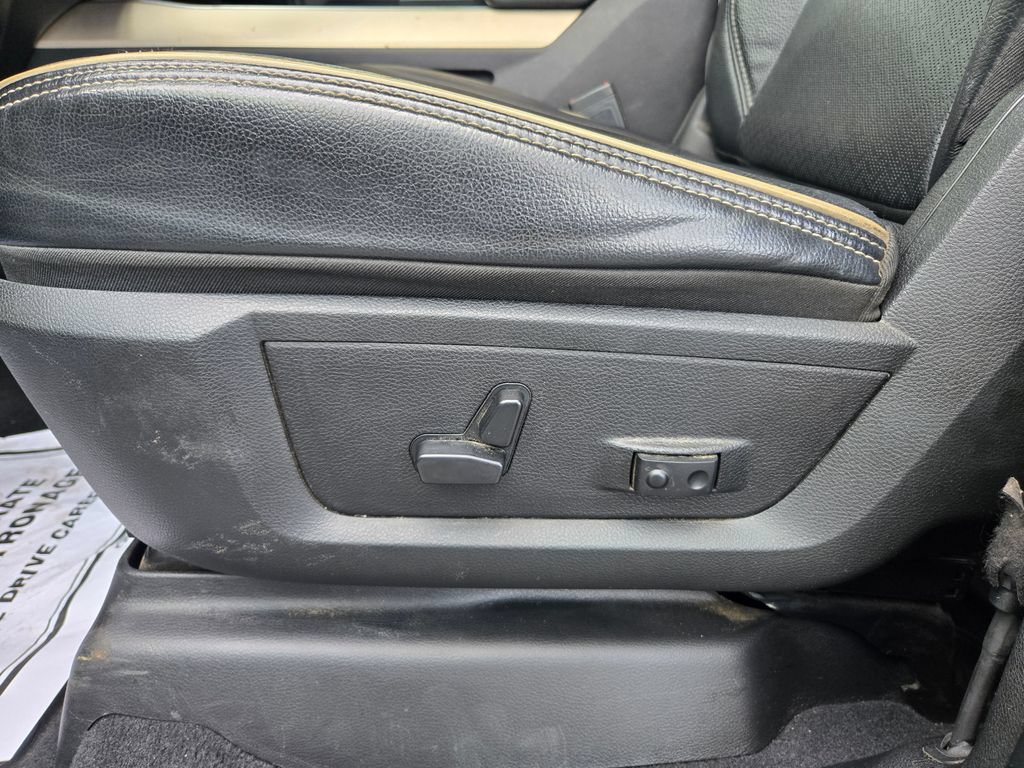 Used 2024 RAM 2500 Laramie AWD/4WD image 18