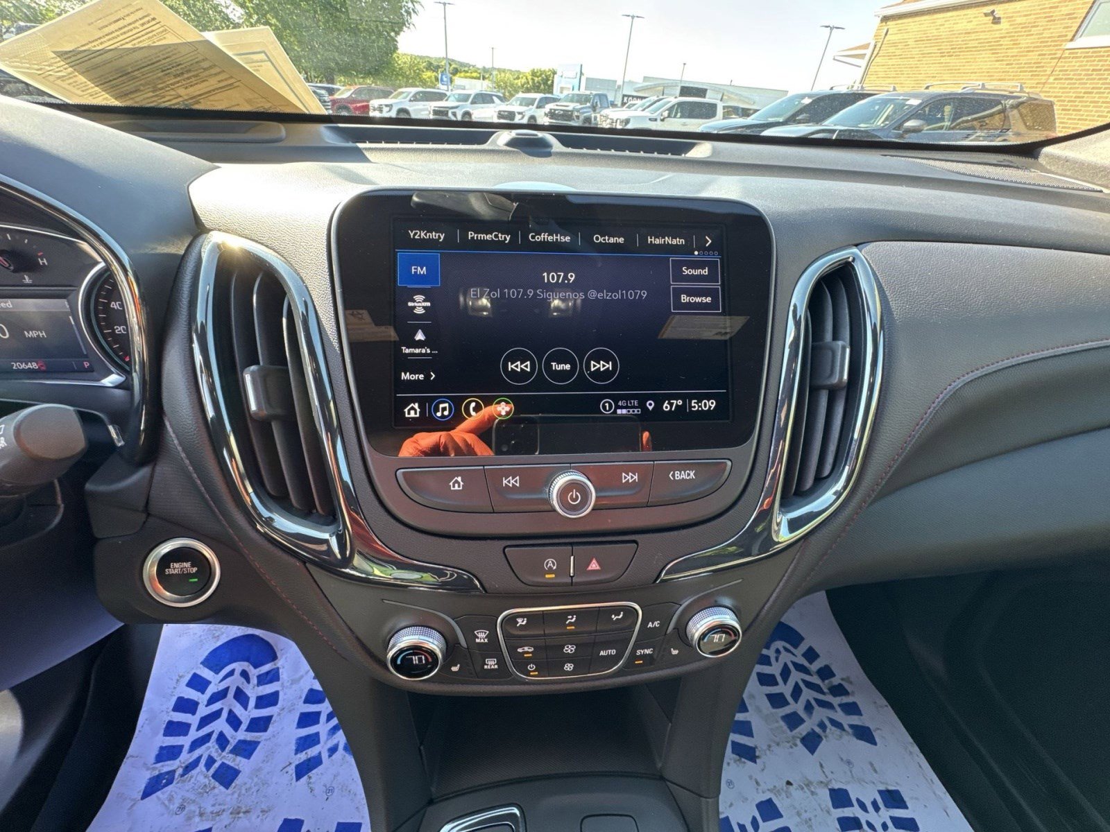 Used 2024 Chevrolet Equinox RS AWD/4WD image 18