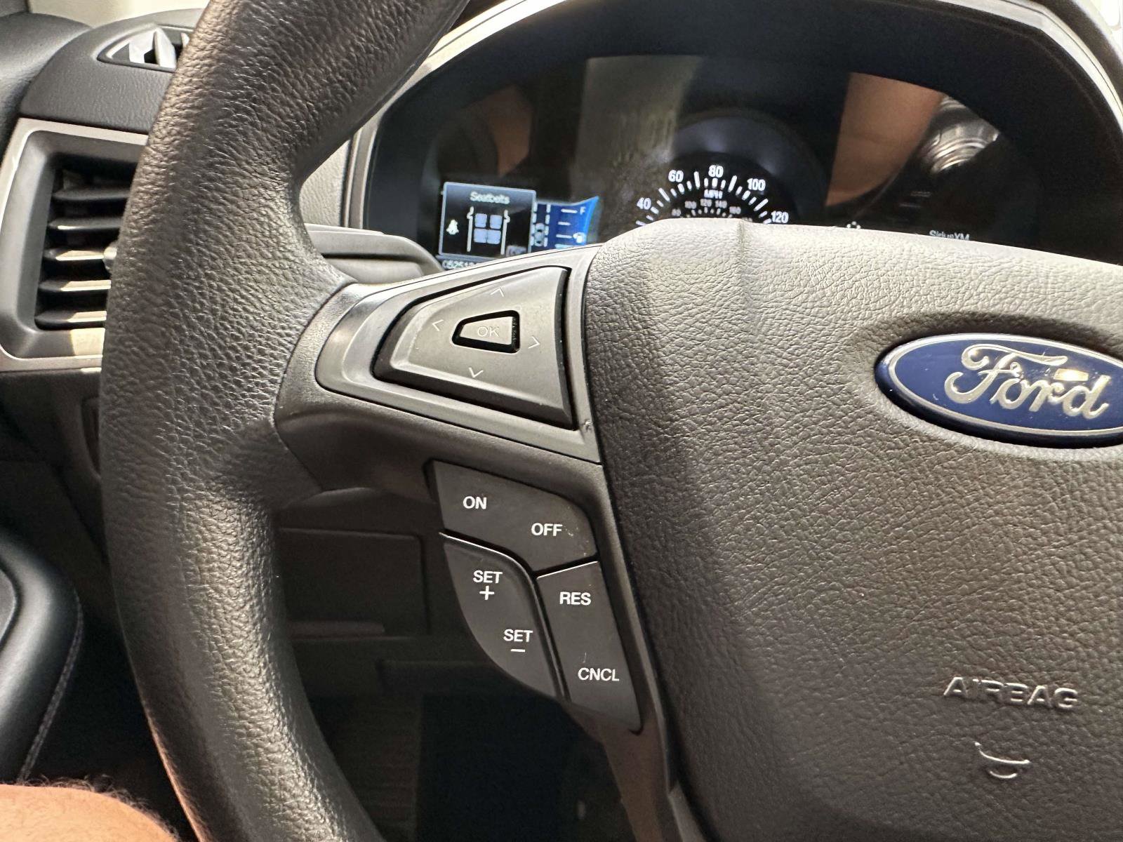 Used 2023 Ford Edge SE w/ Black Appearance Package AWD/4WD image 32