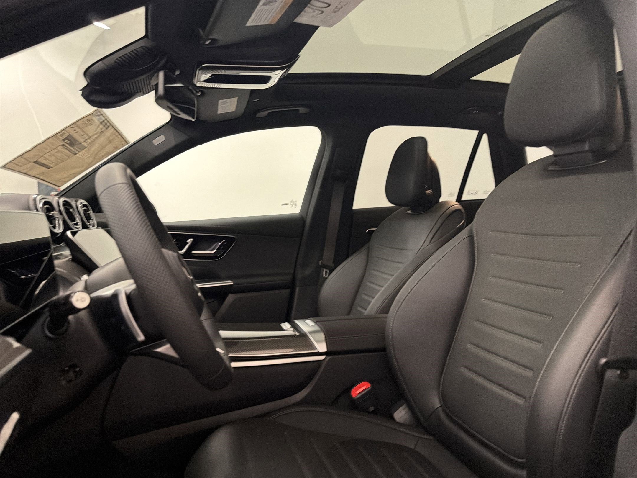 Used 2026 Mercedes-Benz GLC 300 4MATIC image 14