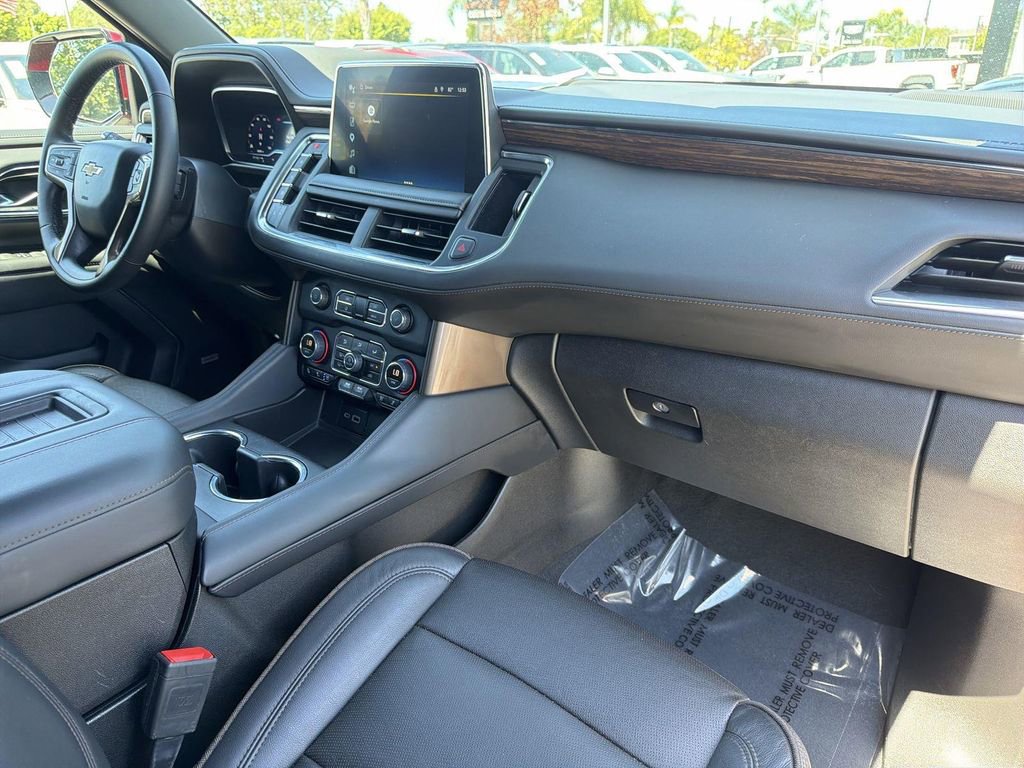 Used 2023 Chevrolet Suburban High Country image 34