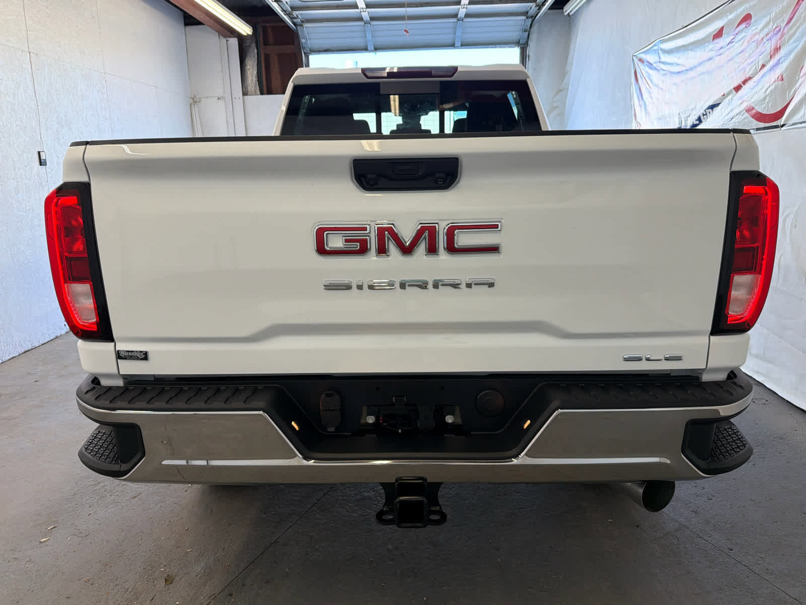 New 2026 GMC Sierra 2500 SLE w/ SLE Value Package; AWD/4WD image 13