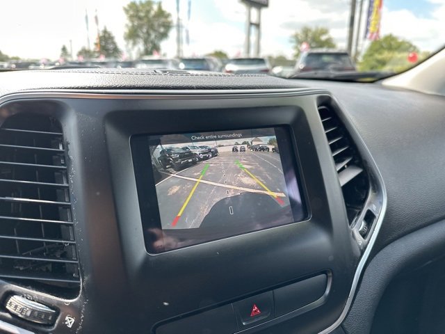 Used 2019 Jeep Cherokee Latitude w/ Popular Appearance Group image 30