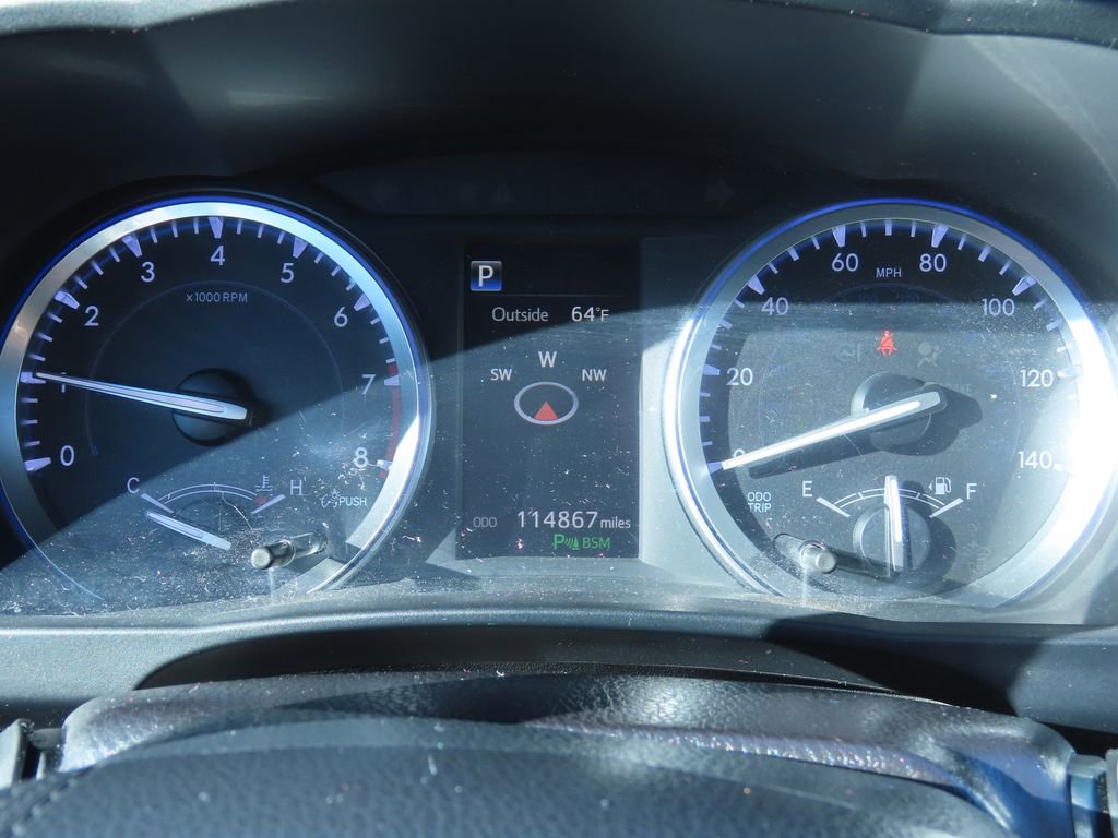 Used 2017 Toyota Highlander Limited image 19