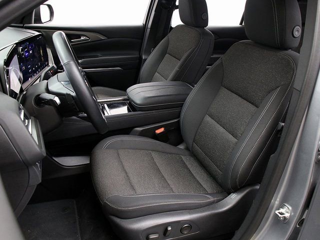 Certified 2024 Chevrolet Traverse LT image 9