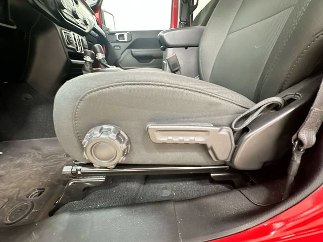 Used 2023 Jeep Gladiator Sport AWD/4WD image 15