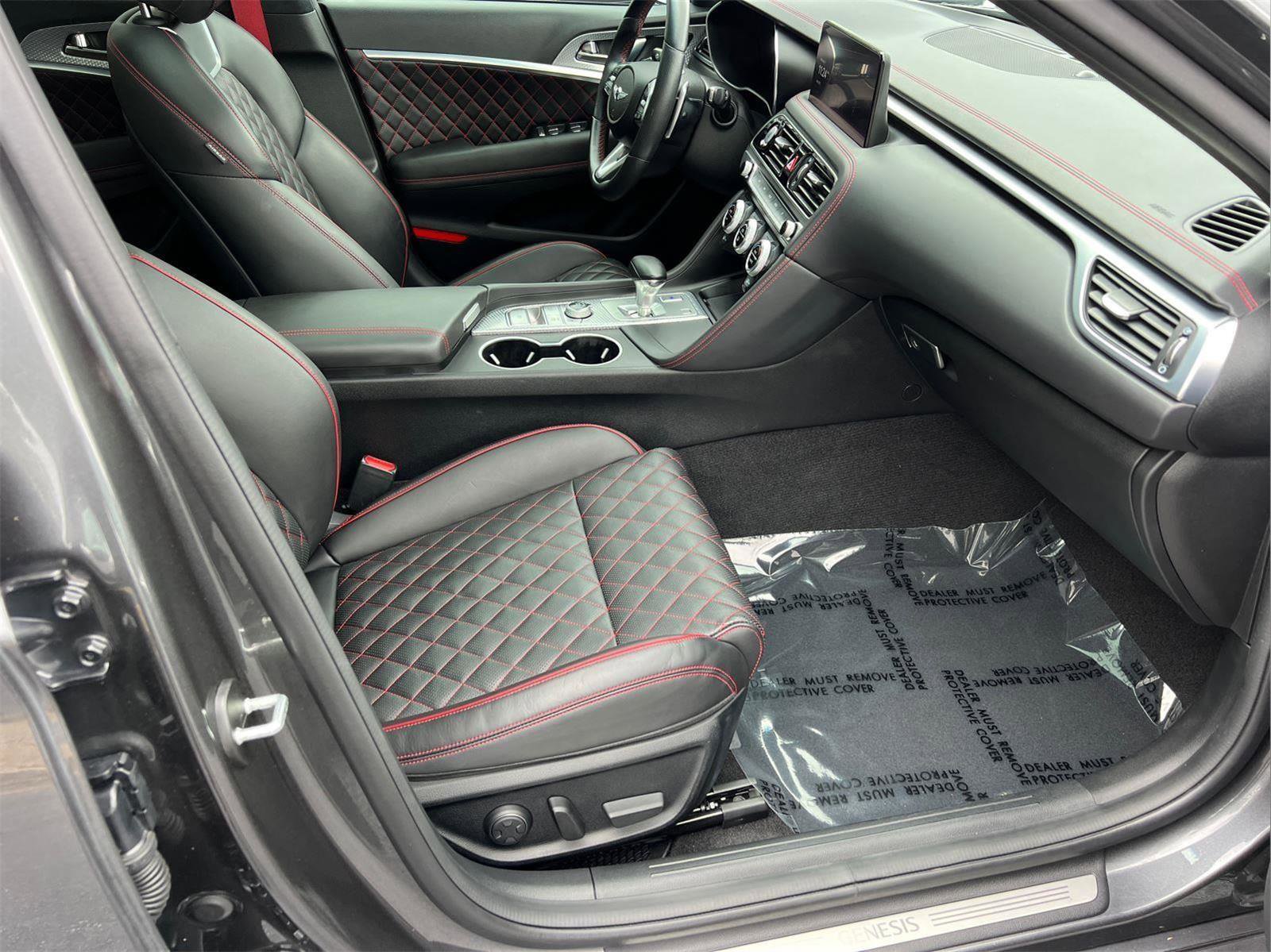 Used 2022 Genesis G70 3.3T image 14