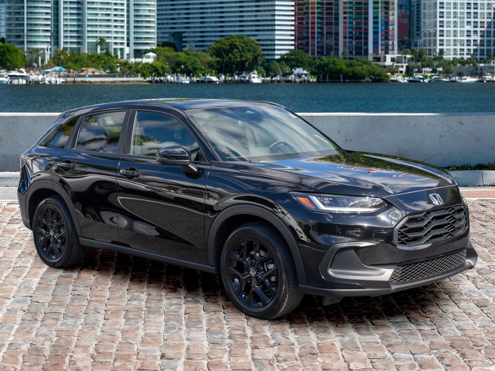 Used 2023 Honda HR-V Sport image 3