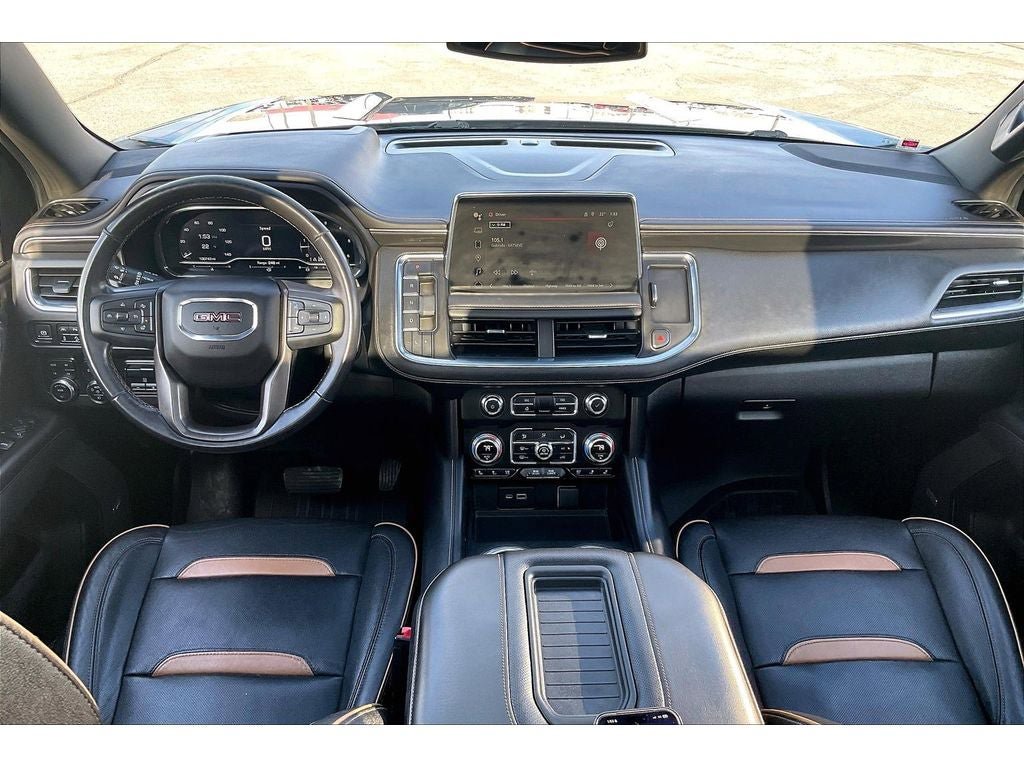 Used 2022 GMC Yukon XL AT4 w/ AT4 Premium Plus Package AWD/4WD image 17