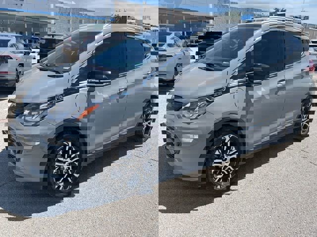 Used 2020 Chevrolet Bolt Premier w/ Infotainment Package image 2
