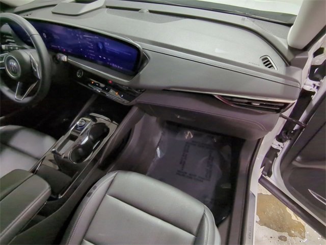 Used 2024 Buick Envision Preferred image 26