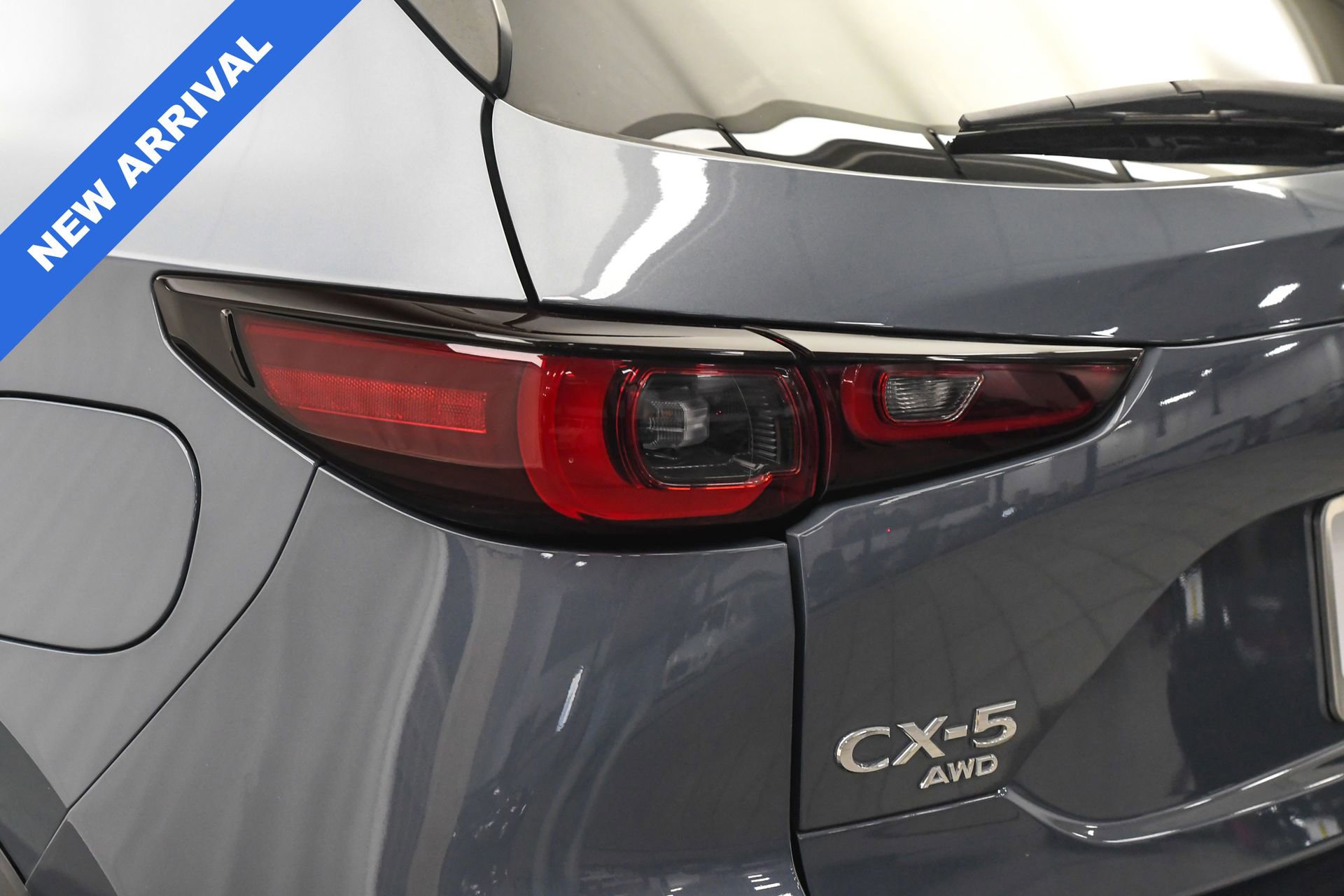 Used 2023 MAZDA CX-5 Carbon Edition image 28