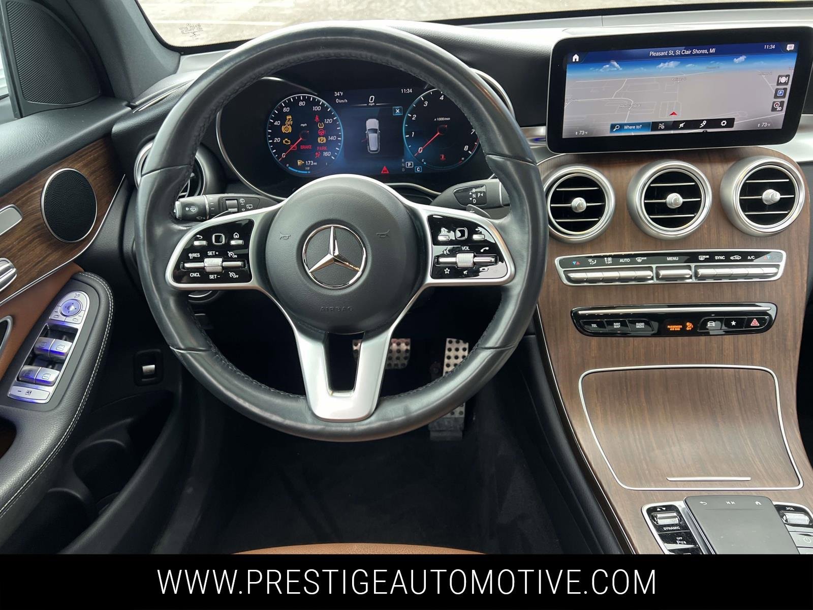 Used 2022 Mercedes-Benz GLC 300 4MATIC image 17