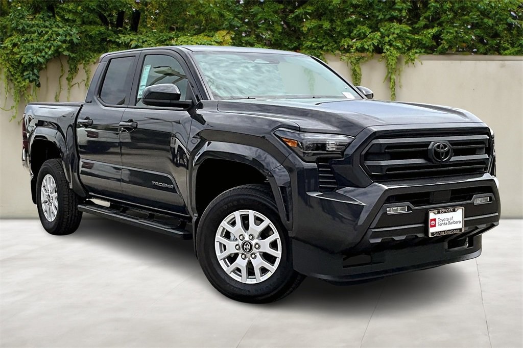 New 2025 Toyota Tacoma SR5