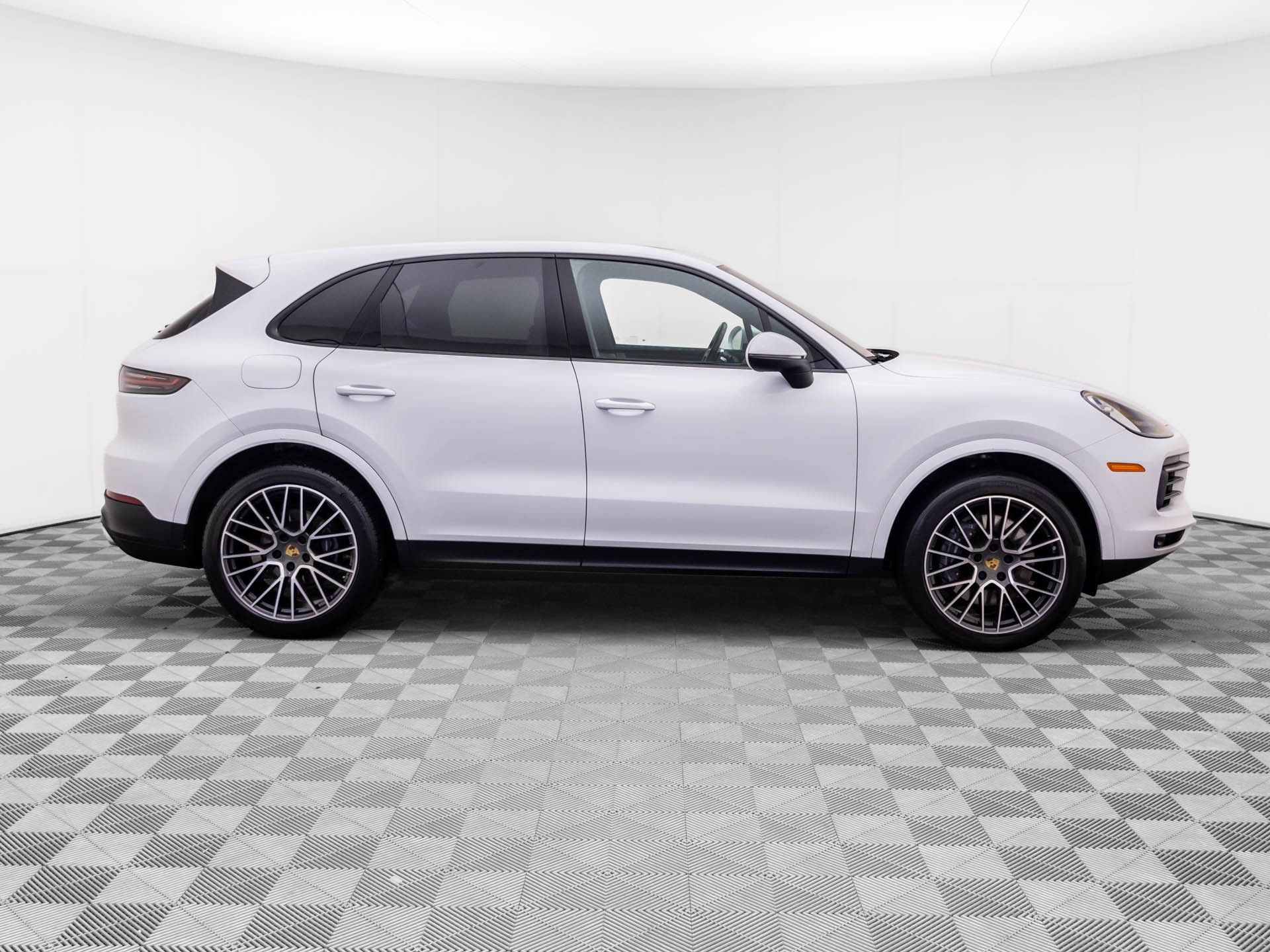Certified 2022 Porsche Cayenne AWD/4WD image 7